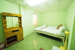 Ram Yai Homestay - Hostel