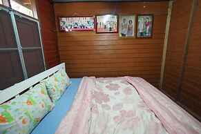 Ram Yai Homestay - Hostel