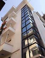 Four Red Doors Apartments