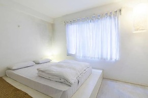 Four Red Doors Apartments