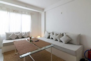 Four Red Doors Apartments