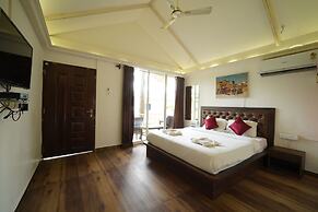 Sunset & Waves Resort