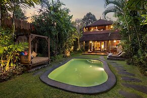 Candy Villa by Pramana Villas