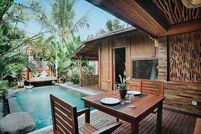 Candy Villa by Pramana Villas