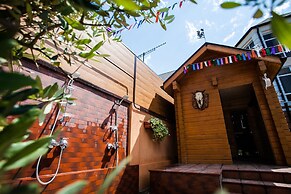 Zhemchug Village Hotel