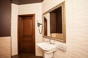 Zhemchug Village Hotel