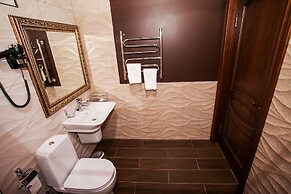 Zhemchug Village Hotel