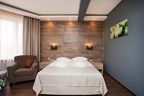 Zhemchug Village Hotel