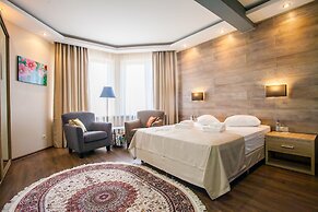 Zhemchug Village Hotel