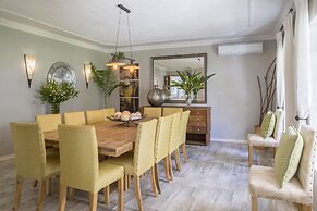 Number Eighteen Exclusive Guest Lodge