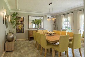 Number Eighteen Exclusive Guest Lodge