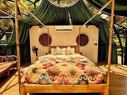 Karuna El Nido Villas