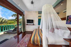 Karuna El Nido Villas