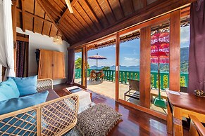 Karuna El Nido Villas