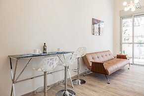 Apt Terrace & Garden - Bauhaus