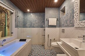 Larios Beach Holidays