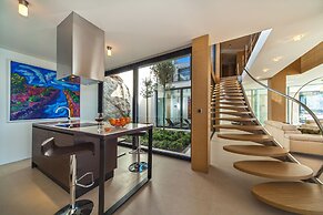 Golden Rays Luxury Villas