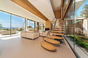 Golden Rays Luxury Villas