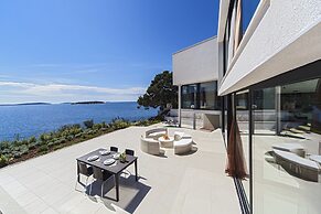 Golden Rays Luxury Villas