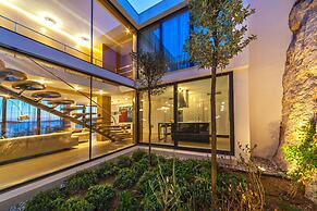 Golden Rays Luxury Villas