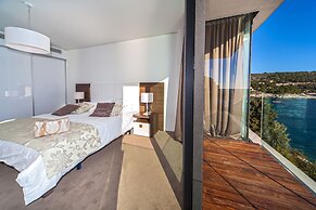 Golden Rays Luxury Villas