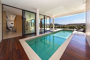 Golden Rays Luxury Villas