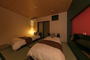 GUESTHOUSE Higasikujyou Yanagi Sitamachi