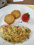 Lemon Tree Hotel Banjara Hills