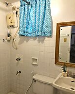 Royal Thee Bed & Breakfast