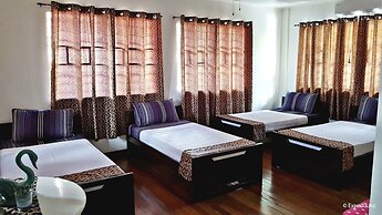 Royal Thee Bed & Breakfast