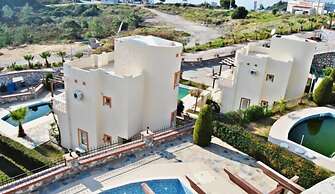 Turquoise Homes Adabuku 2 Bedrooms Pool