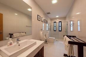 Monlada Khaoyai