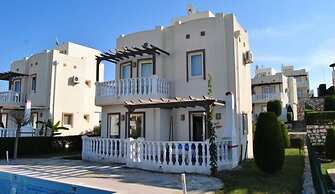 Turquoise Residence 3 Bedrooms with Pool