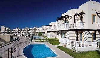 Turquoise Residence 3 Bedrooms with Pool