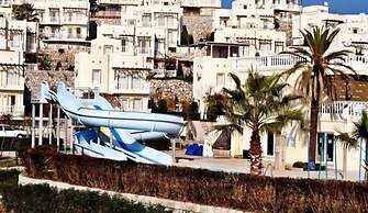 Turquoise Residence 4 Bedrooms Villa