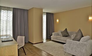 Mantis EPIC Hotel & Suites