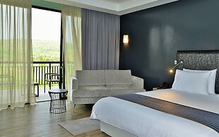 Mantis EPIC Hotel & Suites