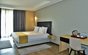 Mantis EPIC Hotel & Suites