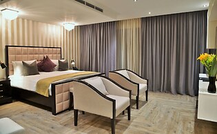 Mantis EPIC Hotel & Suites