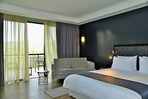 Mantis EPIC Hotel & Suites