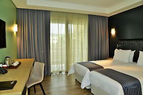 Mantis EPIC Hotel & Suites