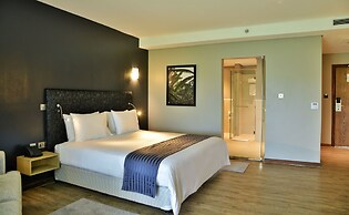 Mantis EPIC Hotel & Suites