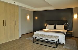 Mantis EPIC Hotel & Suites
