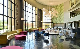 Mantis EPIC Hotel & Suites