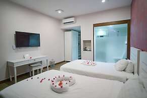 Itsandra Beach Hotel & Resort