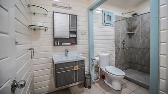 Itsandra Beach Hotel & Resort