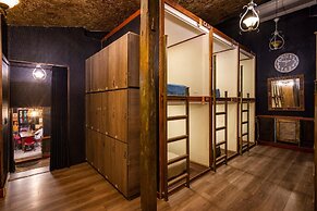 The Clock Hostel And Suites