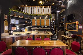 The Clock Hostel And Suites