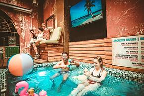 The Clock Hostel And Suites