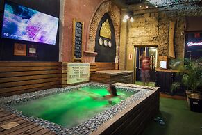 The Clock Hostel And Suites